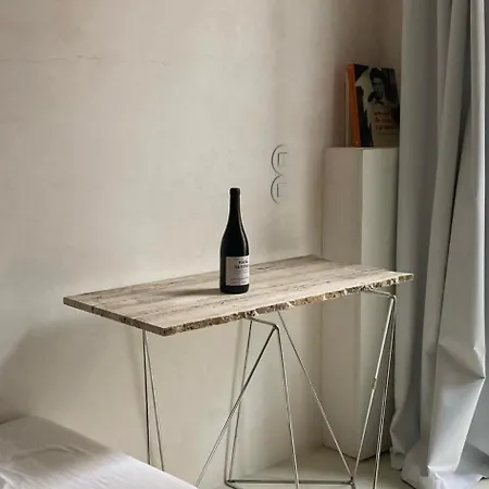 Minimalist Atelier Alcantara * リスボン