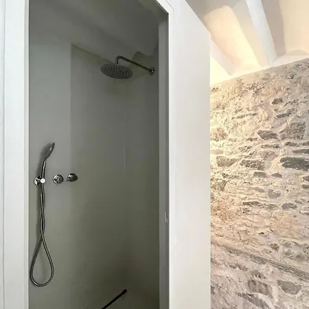 아파트 Minimalist Atelier Alcantara